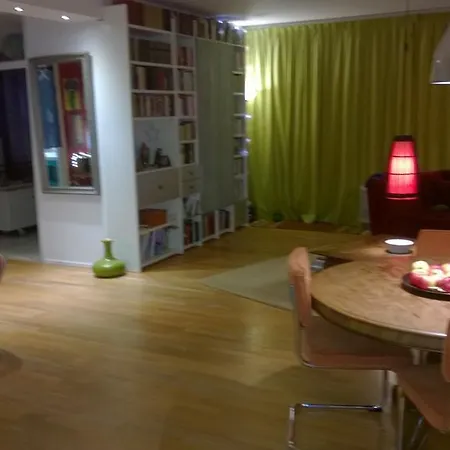 Apartment Spacious With Garden Amsterdam